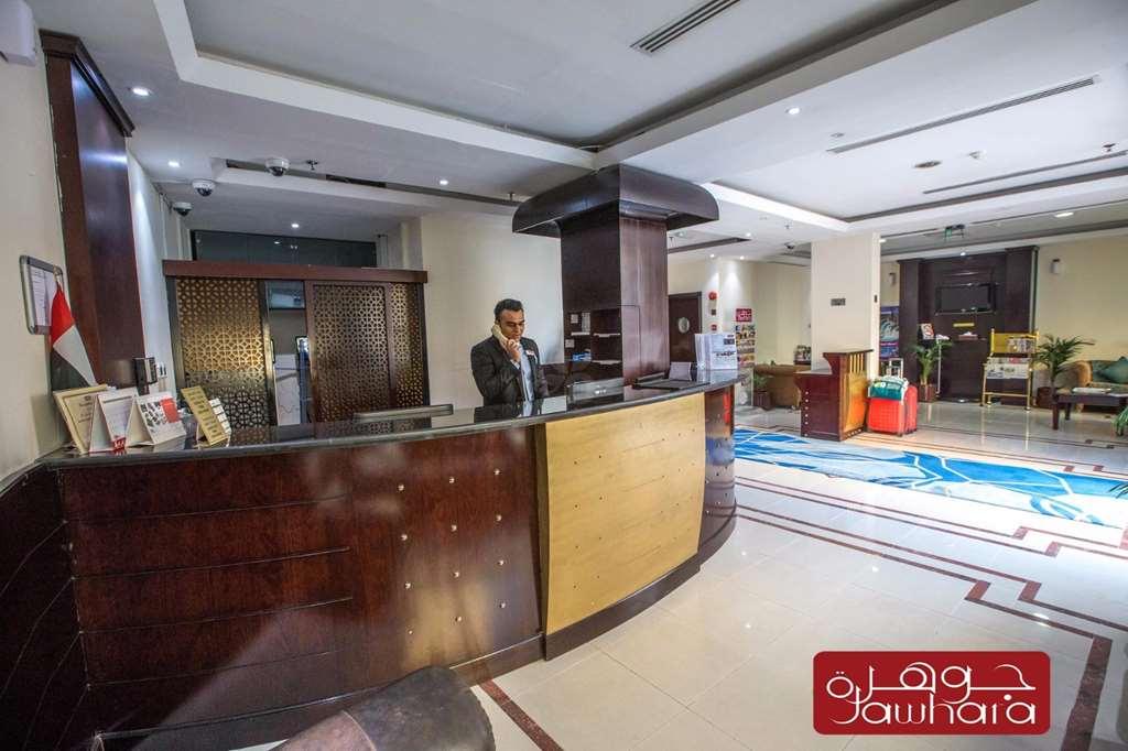Al Jawhara Metro Hotel Дубай Интериор снимка