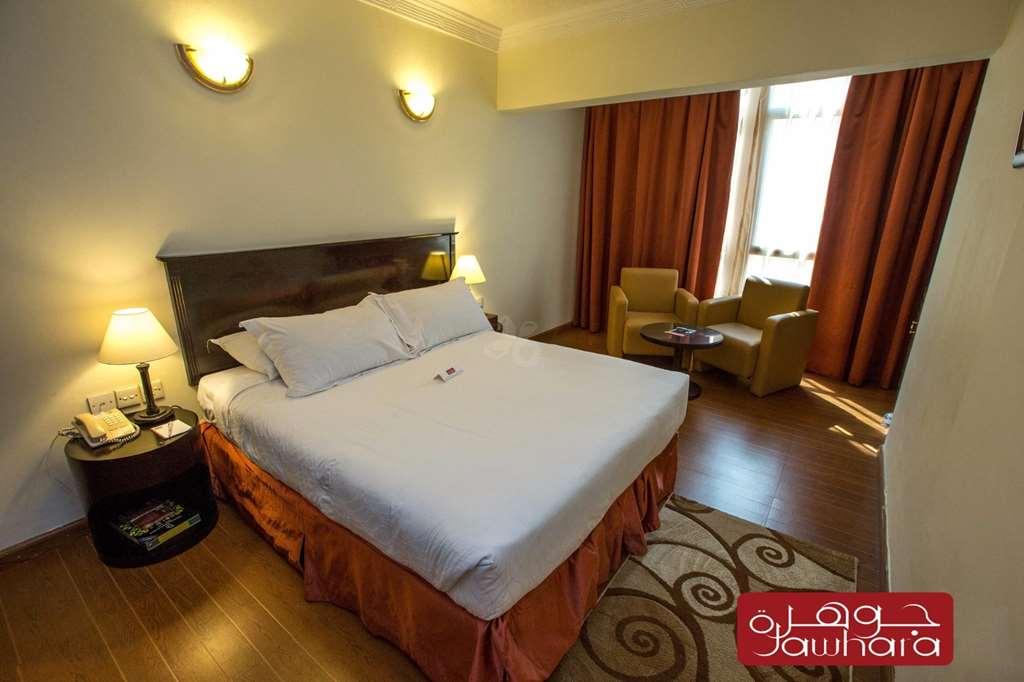 Al Jawhara Metro Hotel Дубай Екстериор снимка