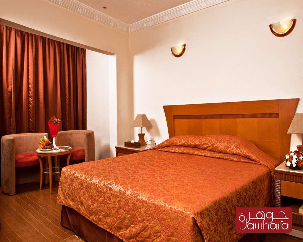 Al Jawhara Metro Hotel Дубай Стая снимка